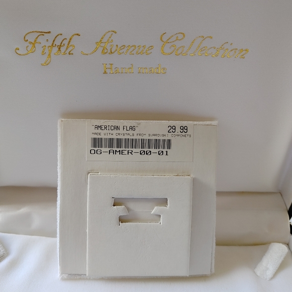 American Flag Pin - Picture 2 of 2